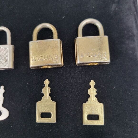 Vintage Gold and Silver Mini Padlocks with Keys Perfect For Purse Charms - Picture 3 of 7